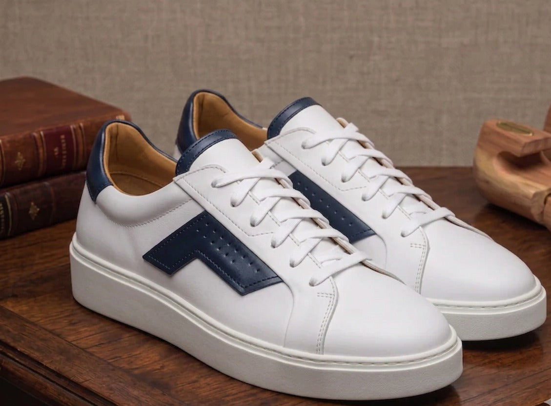Black and white low top sneaker