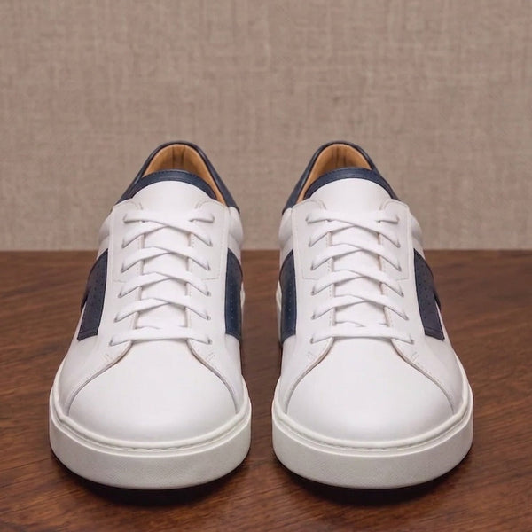 Black and white low top sneaker