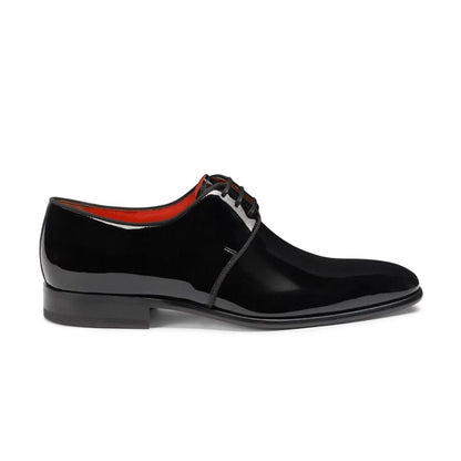 Black patent bellissimo derby shoe.