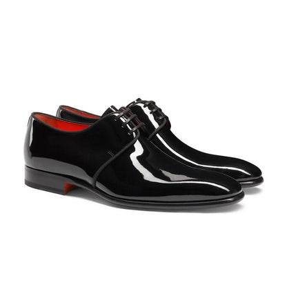 Black patent bellissimo derby shoe.